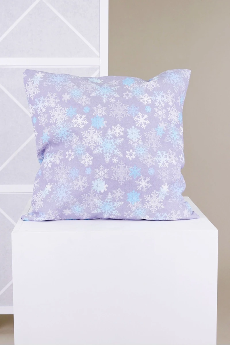 Декоративная наволочка на молнии из рогожки "Диз" Пушистые снежинки (голубой)